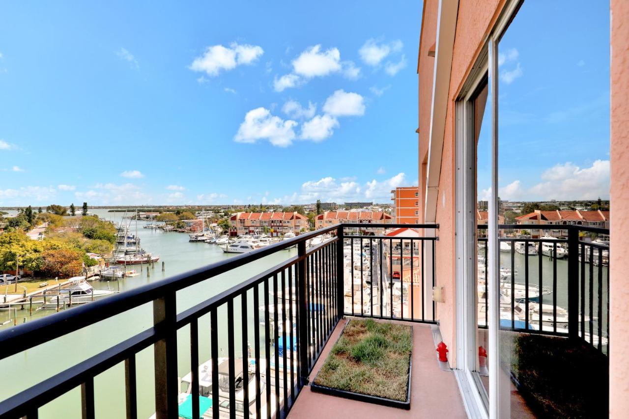 Bay Front Oasis Apartment Сейнт Пийт Бийч Екстериор снимка