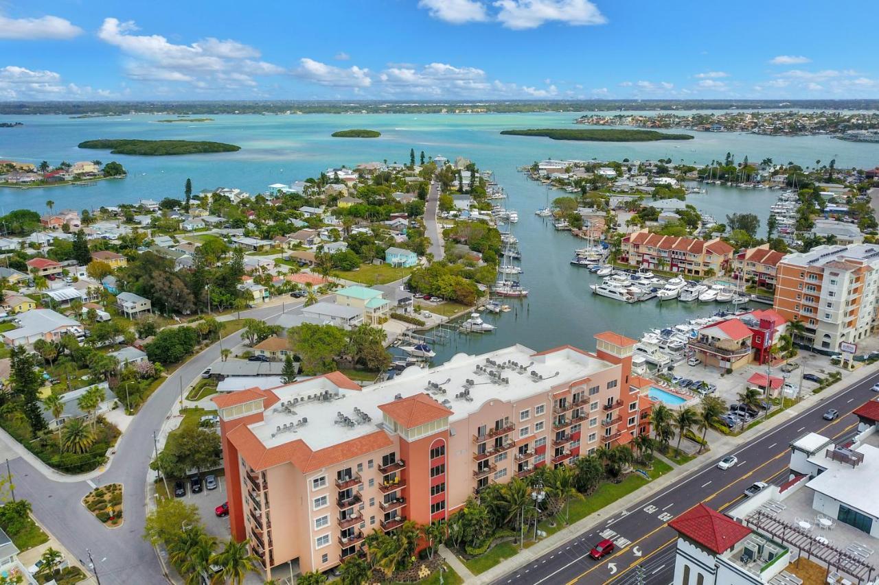 Bay Front Oasis Apartment Сейнт Пийт Бийч Екстериор снимка